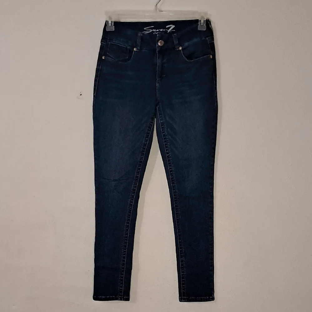 Seven 7  Women's Size 8 Tummyless Skinny Straight Blue Jeans